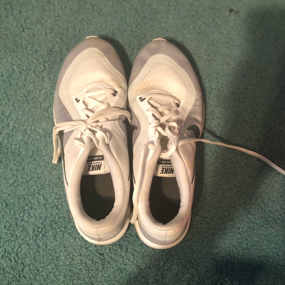 Nike Tennis Shoes